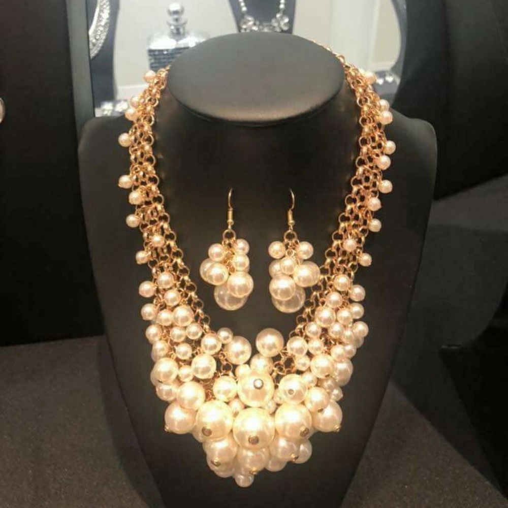 Jewelry - Picture 7 of 8